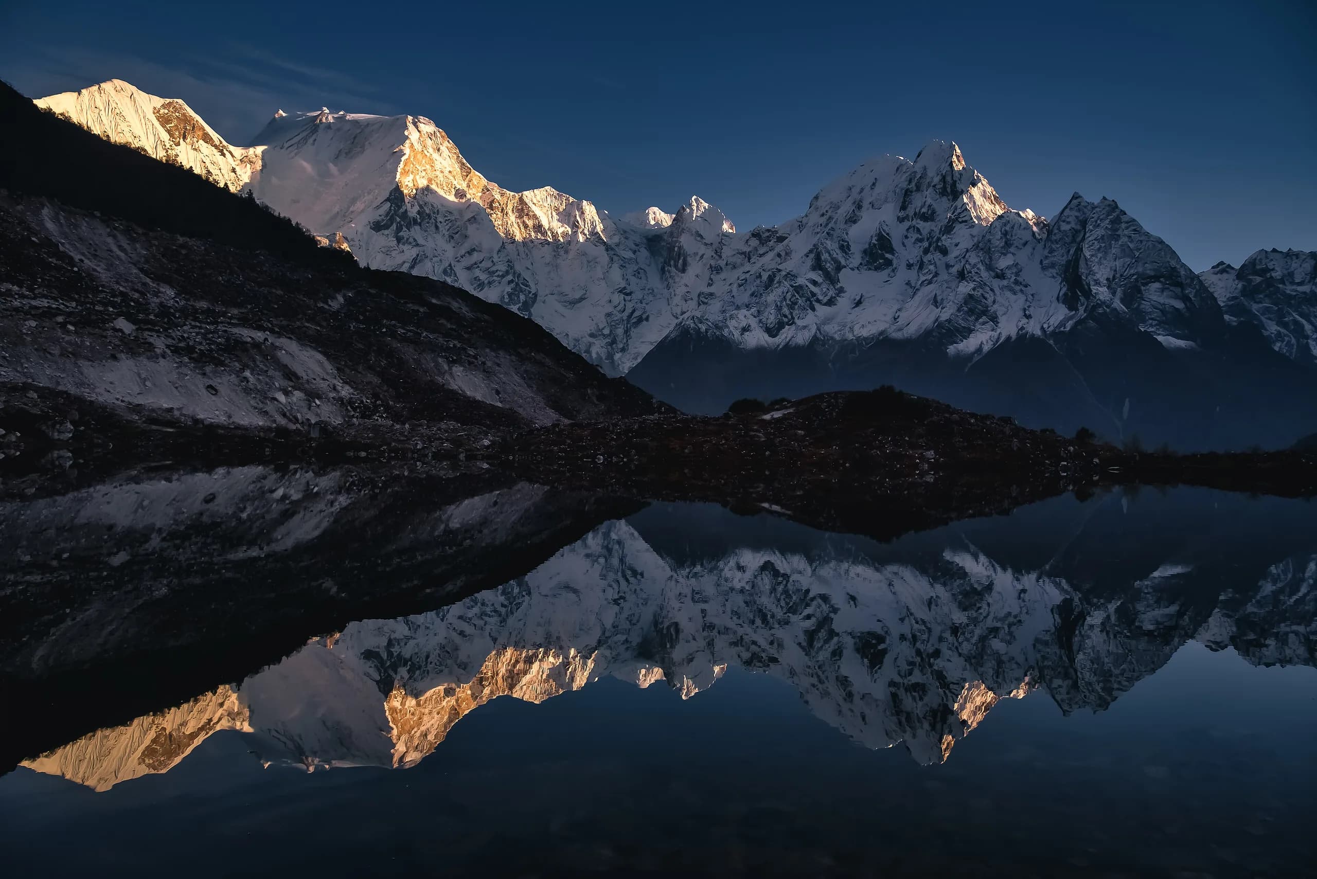 Manaslu Circuit Trek